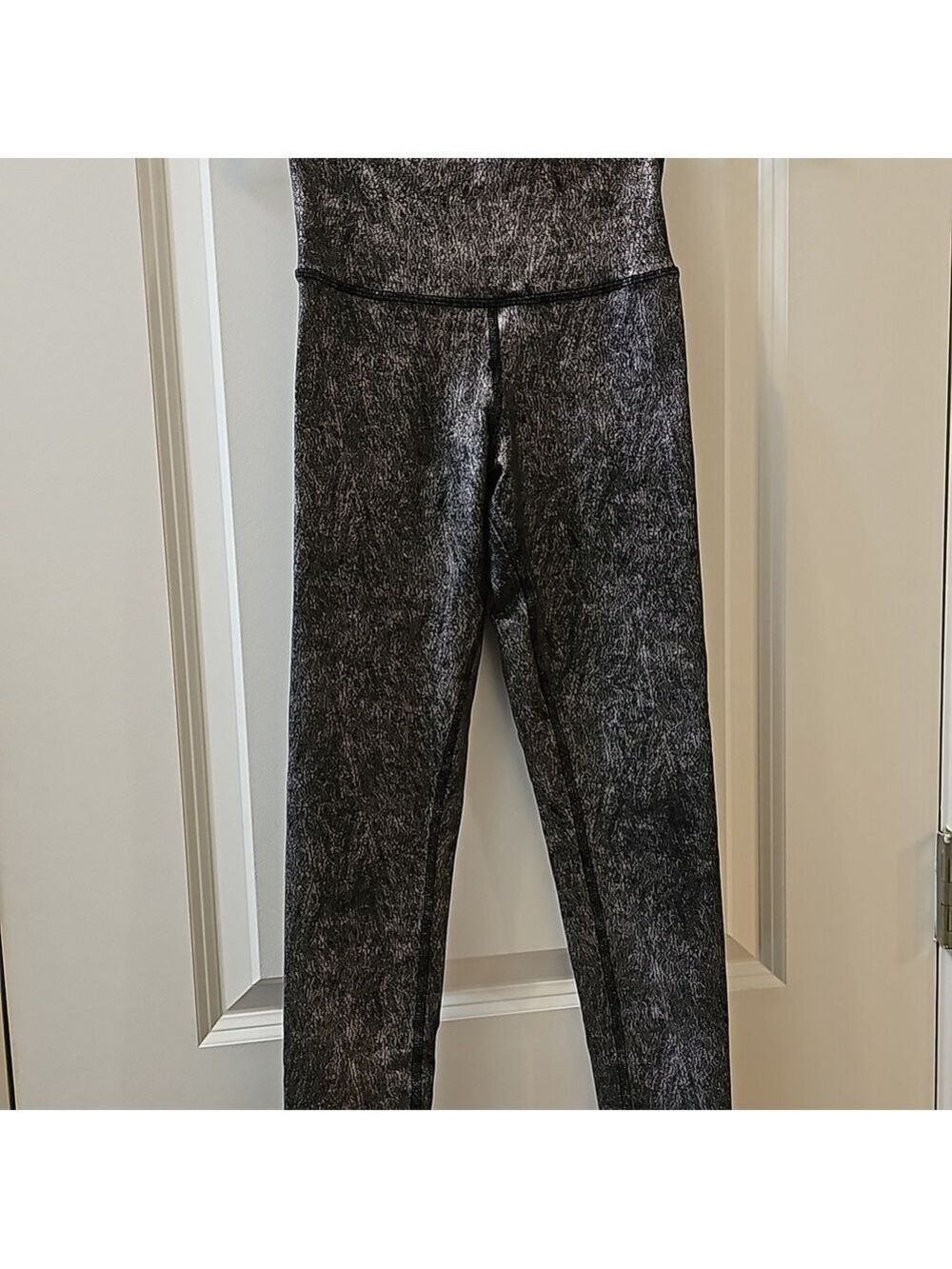 Alo full length metallic leggings - Picture 2 of 9